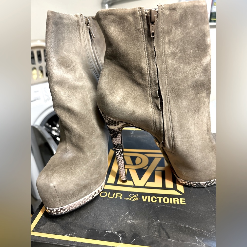 Brand new Pour La Victoire booties, size 8.